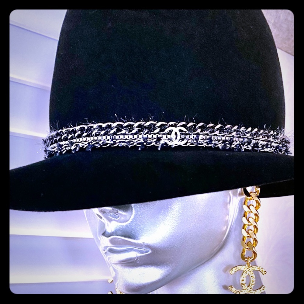 ❌DO NOT BUY-ON HOLD Chanel Logo Chain Fedora
